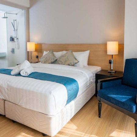 The Straits Melaka By Perfect Host Aparthotel Exteriör bild