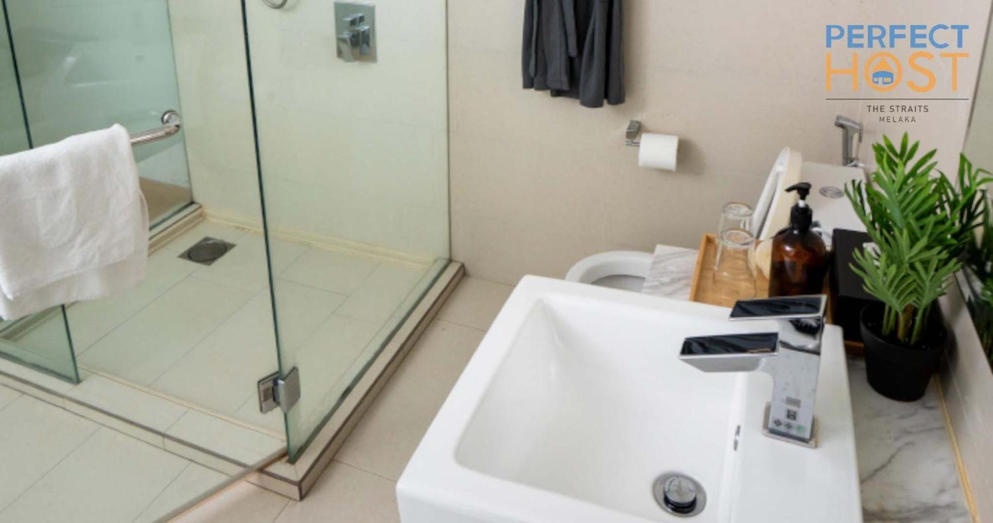 The Straits Melaka By Perfect Host Aparthotel Exteriör bild